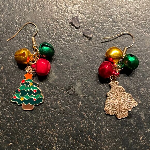 Beautiful Holiday Tree and Jingle Bells Earrings (NWOT) - Picture 6 of 8